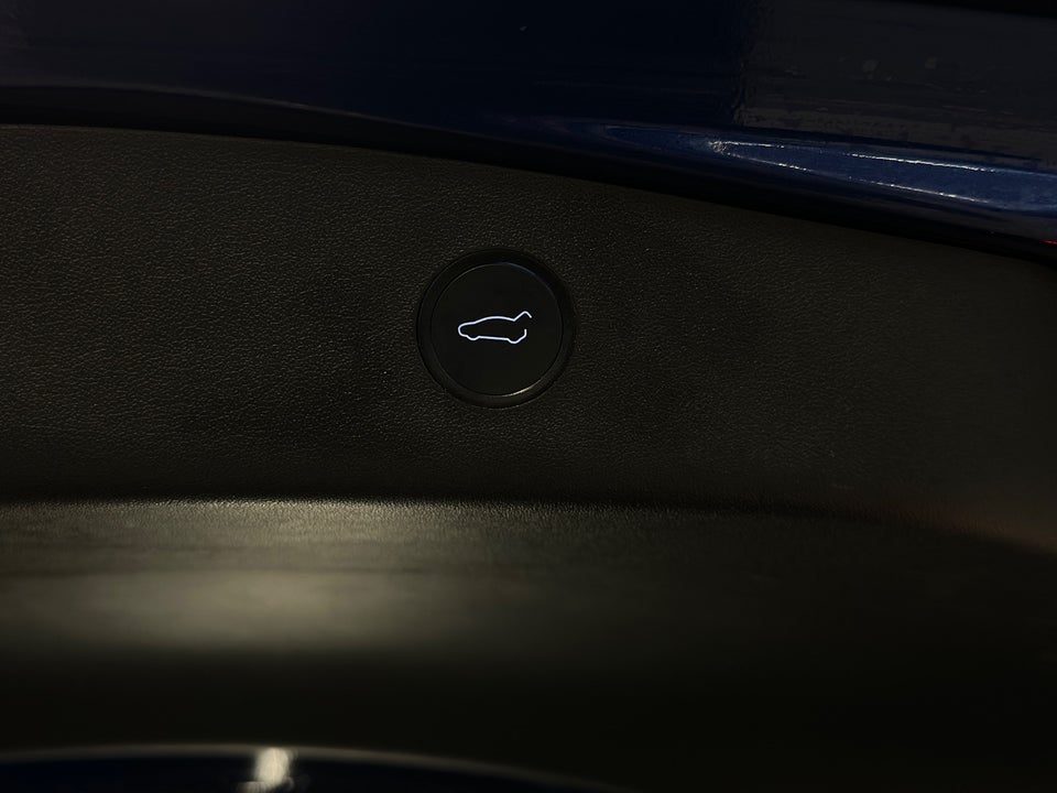 Tesla Model 3 Long Range AWD 4d