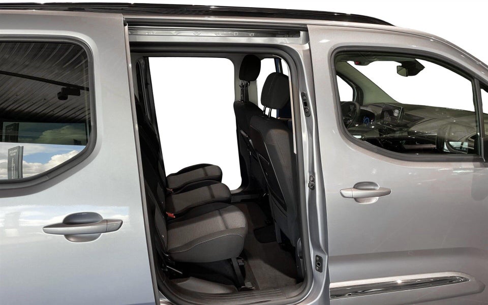 Toyota ProAce City Verso 50 Medium Family 5d