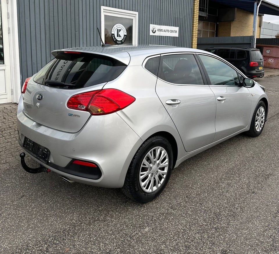 Kia Ceed 1,4 CVVT Style+ Clim 5d