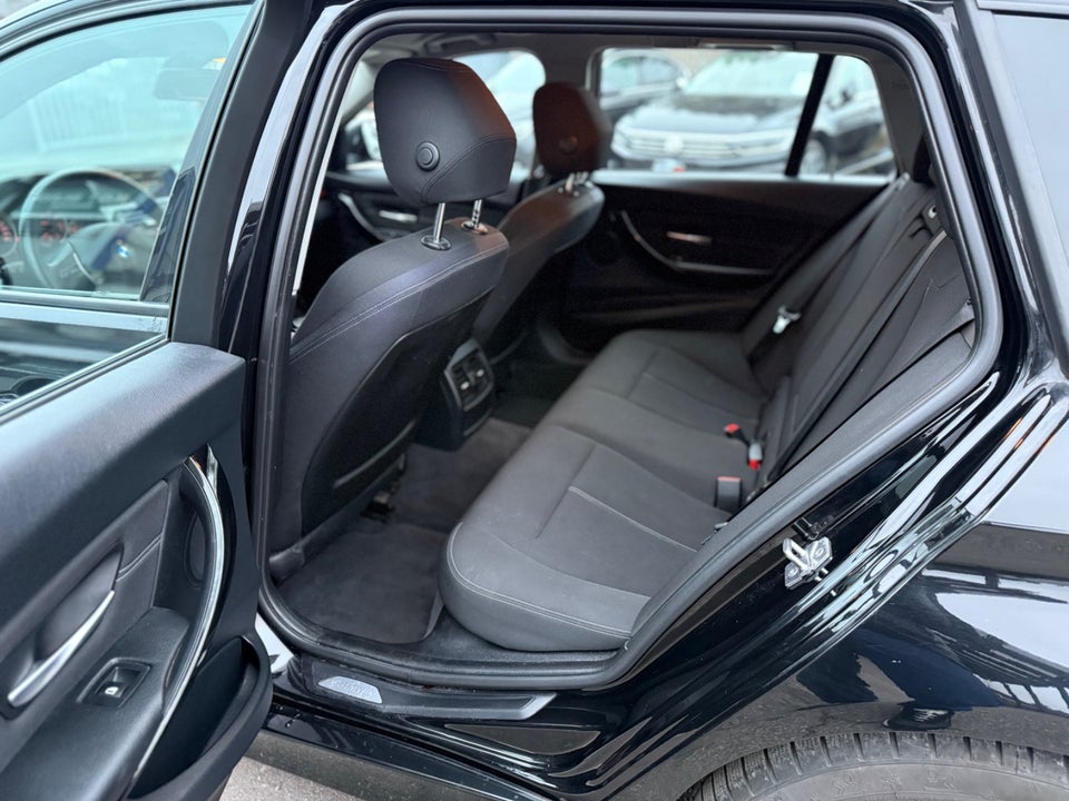 BMW 316i 1,6 Touring Sport Line 5d