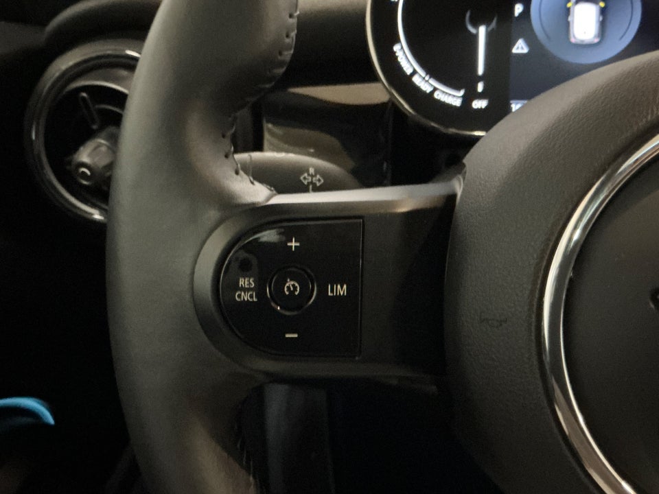 MINI Cooper SE Camden Edition 3d