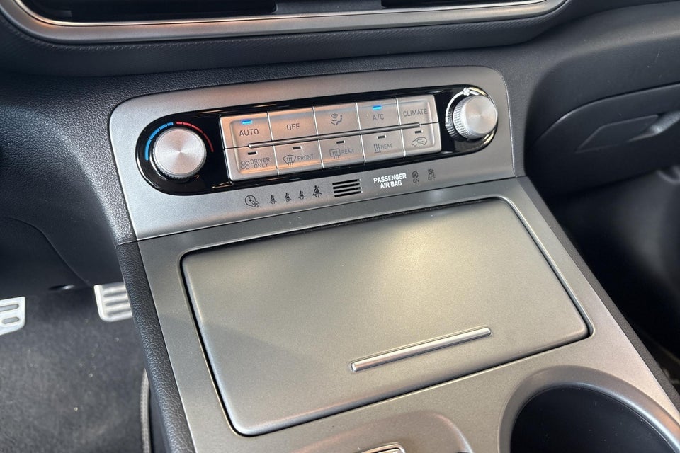 Hyundai Kona 64 EV Select 5d