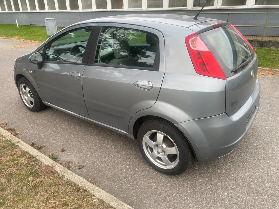 Fiat Grande Punto 1,4 Dynamic 5d