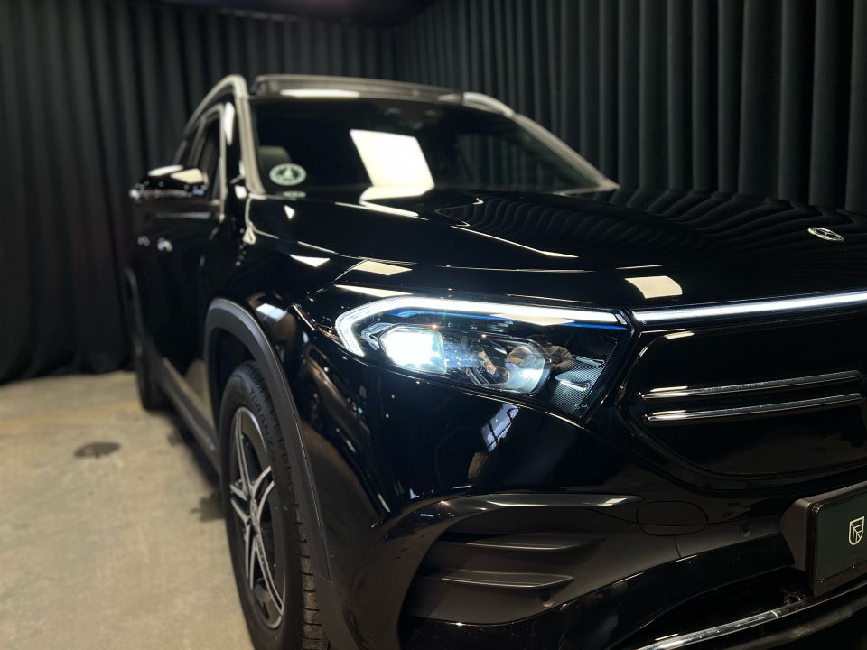 Mercedes EQB250+ AMG Line 5d