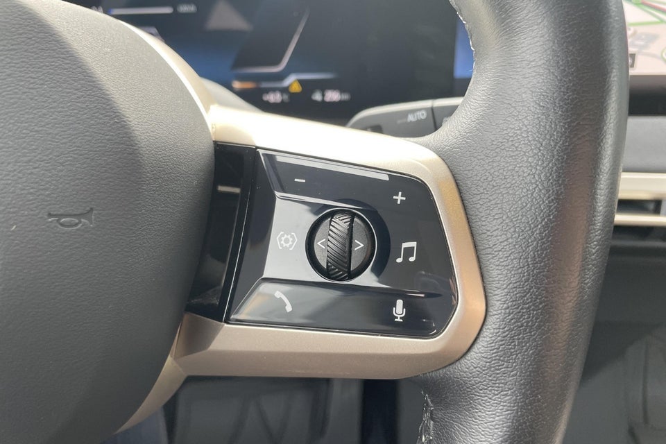 BMW iX xDrive40 Supercharged 5d