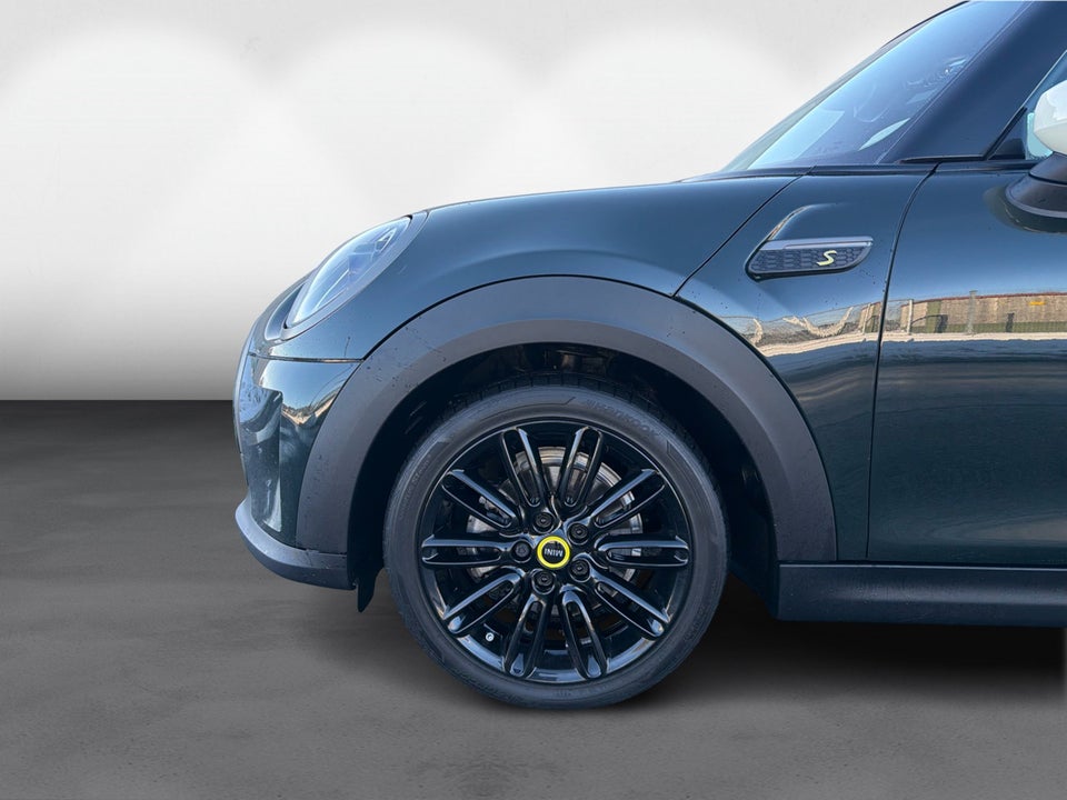 MINI Cooper SE Resolute Edition 3d