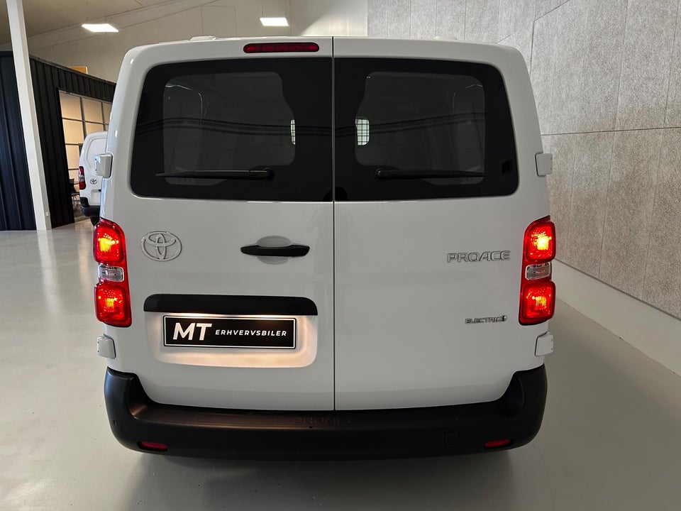 Toyota ProAce 75 Medium Comfort Master