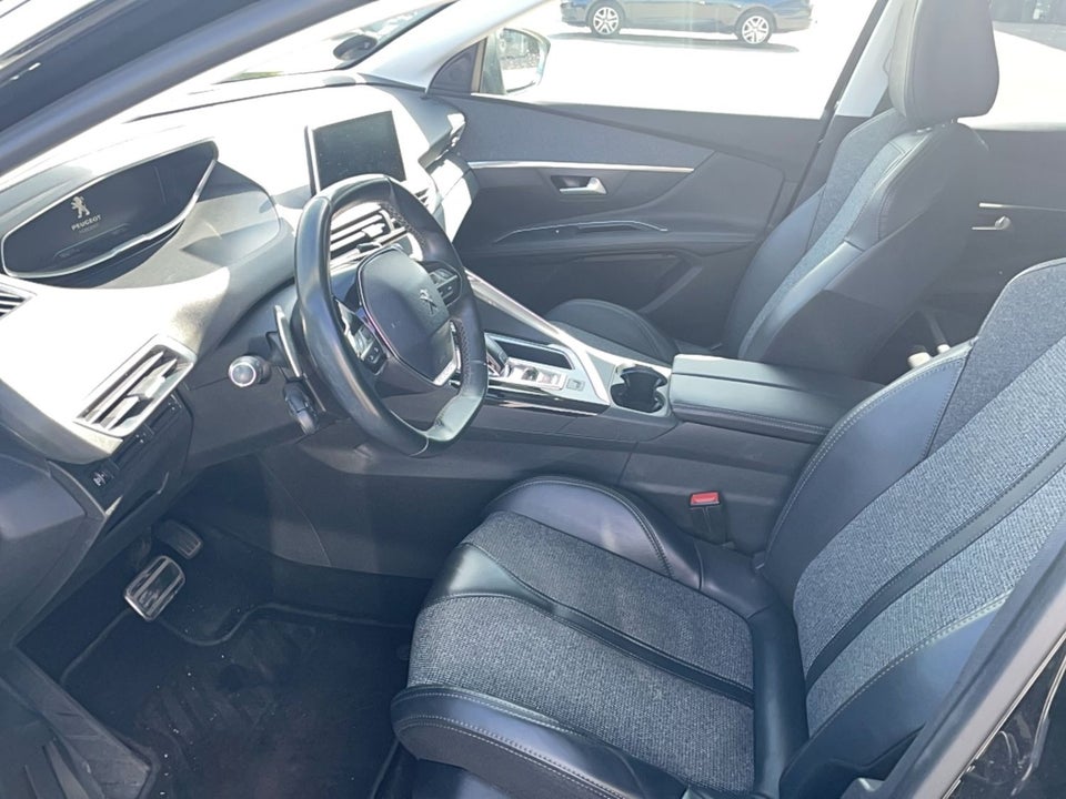 Peugeot 3008 1,6 BlueHDi 120 Allure EAT6 5d