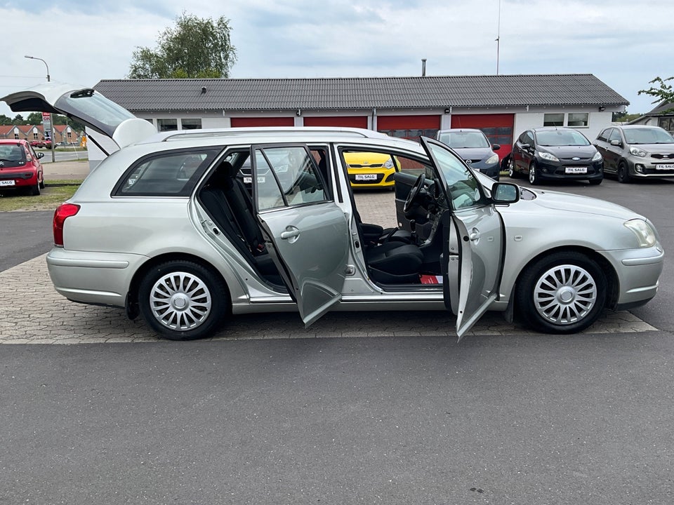Toyota Avensis 1,8 VVT-i Sol stc. 5d