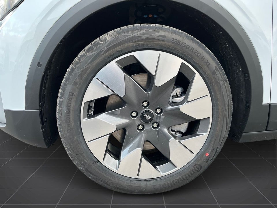 Ford Explorer 82 Premium Extended Range 5d