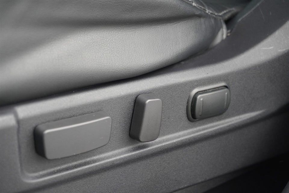 Mitsubishi Outlander 2,4 PHEV Intense CVT 4WD 5d