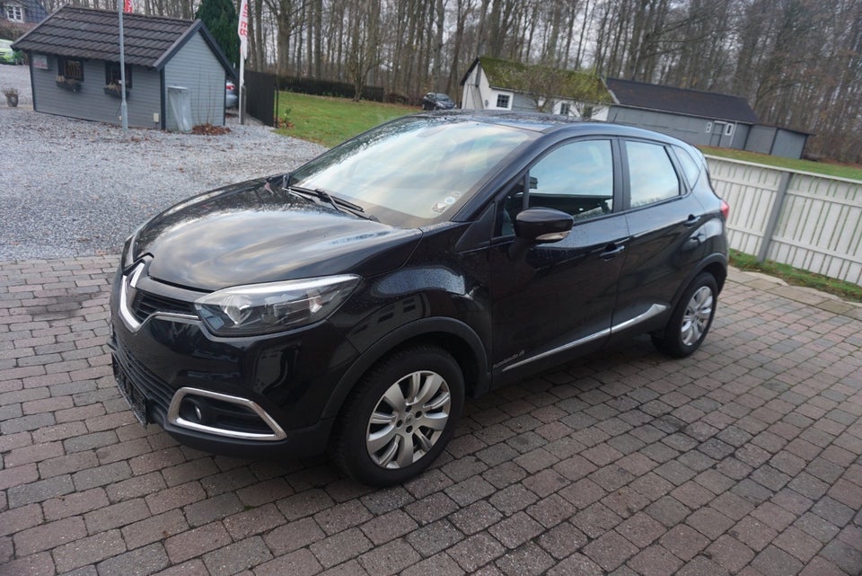 Renault Captur 0,9 TCe 90 Expression 5d