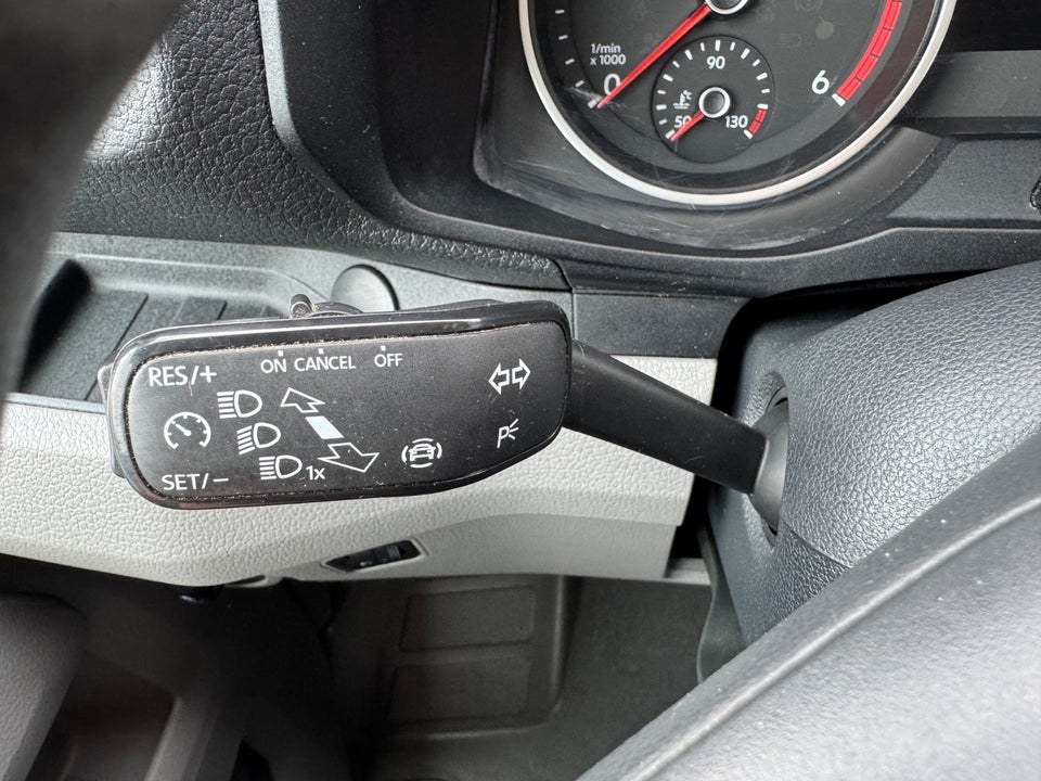VW Crafter 35 2,0 TDi 140 Kassevogn L3H3 aut.