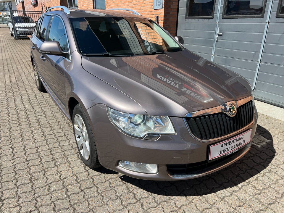 Skoda Superb 2,0 TDi 140 Elegance Combi DSG 5d