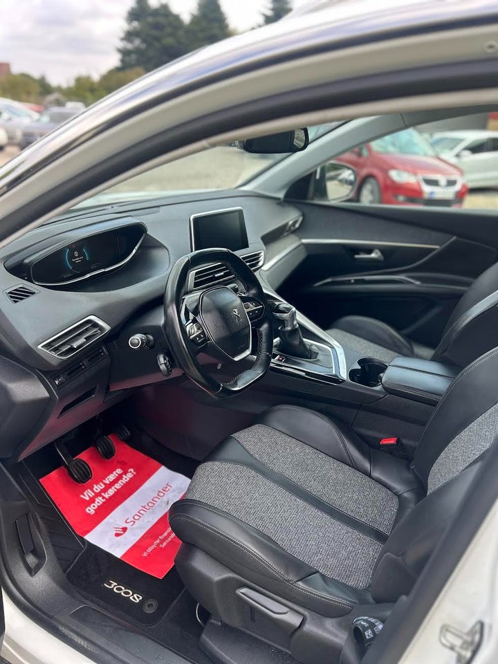 Peugeot 3008 1,2 e-THP 130 Allure 5d