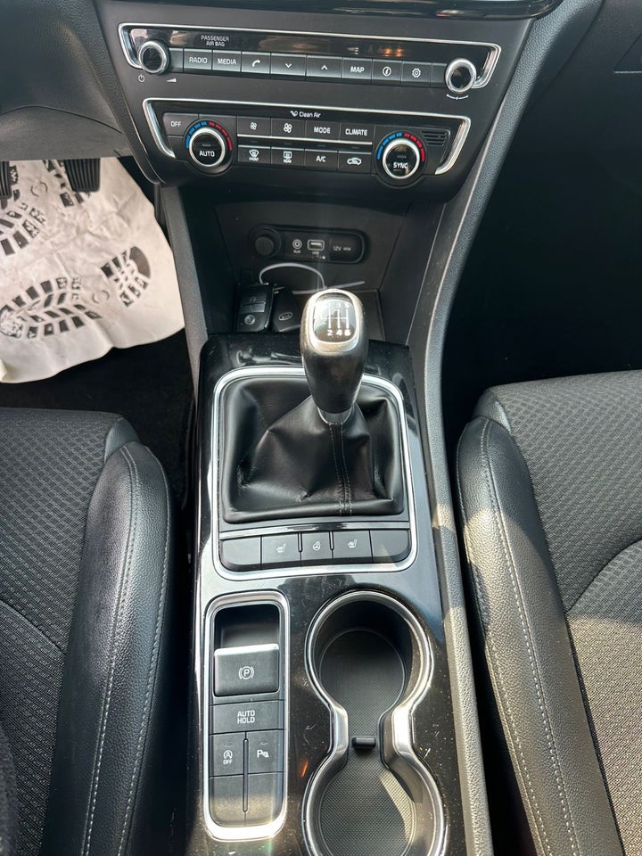 Kia Optima 1,7 CRDi 141 Advance SW 5d