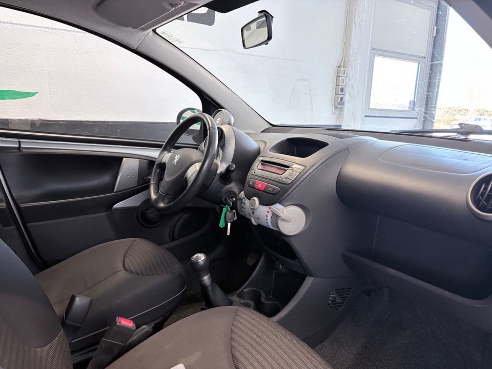 Peugeot 107 1,0 Sportium 5d