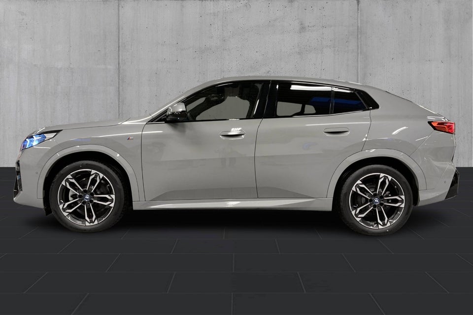 BMW iX2 xDrive30 M-Sport 5d