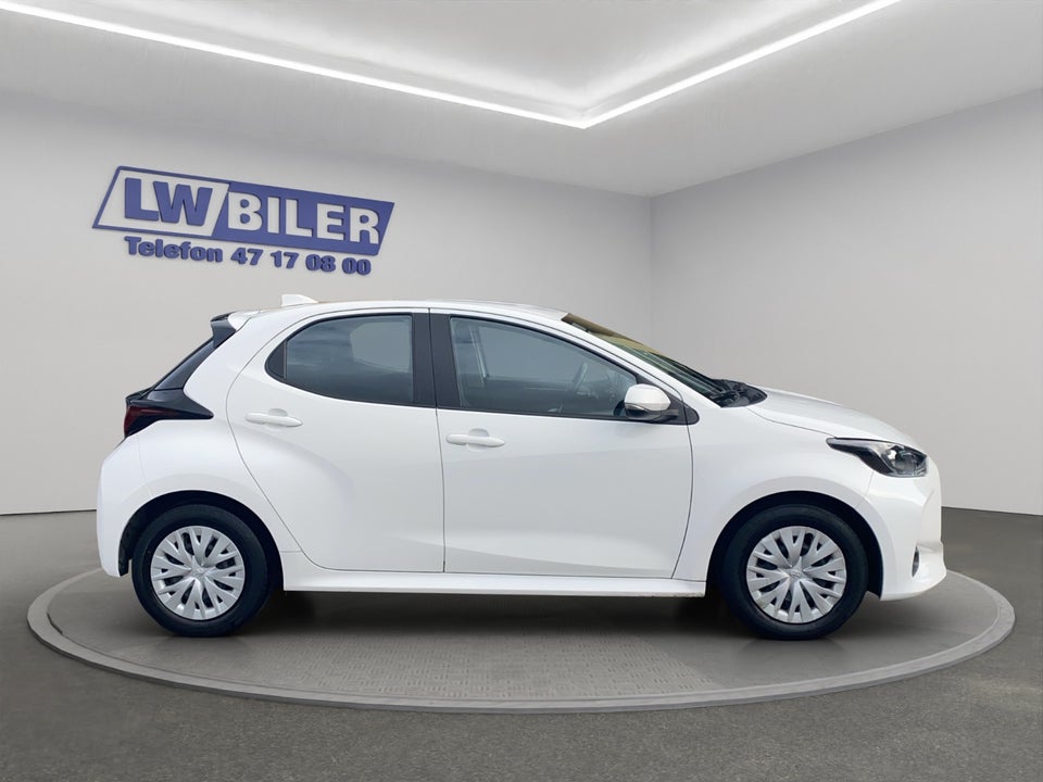 Toyota Yaris 1,5 Hybrid Essential e-CVT 5d