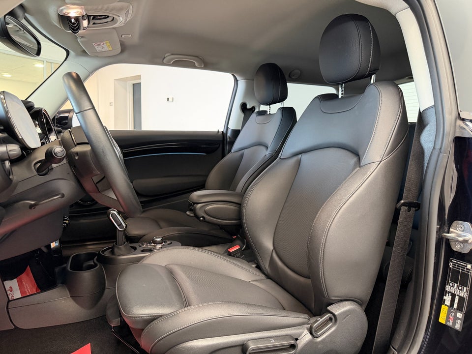 MINI Cooper SE Classic Trim 3d