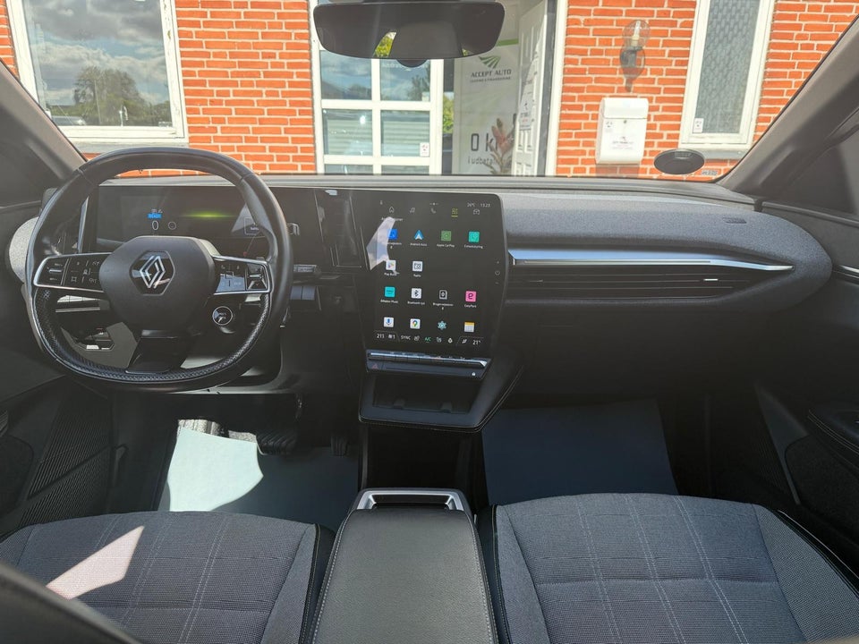 Renault Megane E-Tech 60 Techno 5d