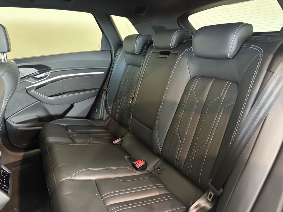 Audi e-tron 55 S-line quattro 5d