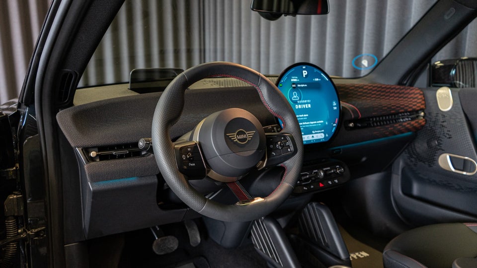 MINI Cooper E JCW Trim XL 3d