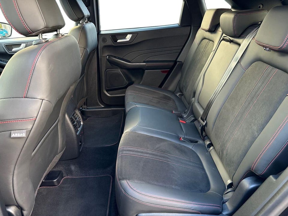 Ford Kuga 2,5 PHEV ST-Line X CVT 5d