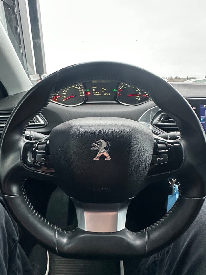 Peugeot 308 1,2 e-THP 110 Active SW 5d