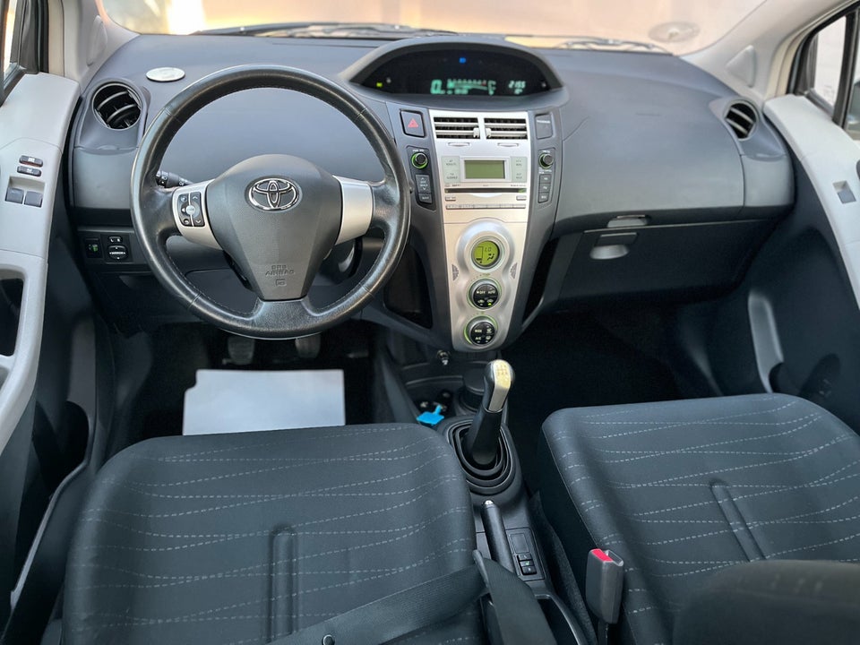 Toyota Yaris 1,3 Sol M/M 5d