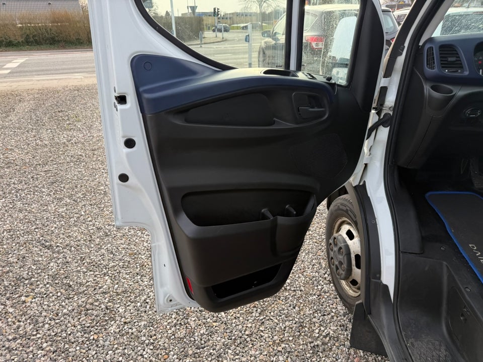 Iveco Daily 3,0 35C21 19,6m³ Van AG8