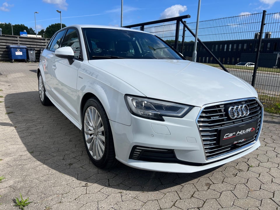 Audi A3 1,4 e-tron Sportback S-tr. 5d