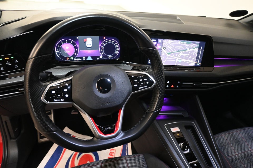 VW Golf VIII 2,0 GTi DSG 5d