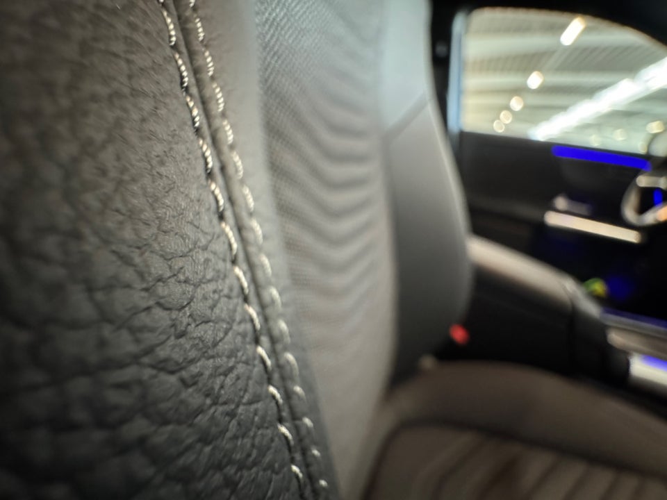 Mercedes EQA300 Progressive 4Matic 5d