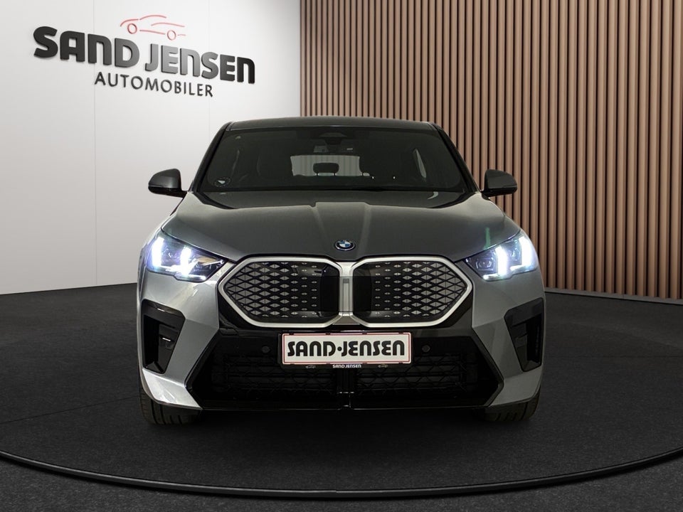 BMW iX2 xDrive30 M-Sport Premium 5d