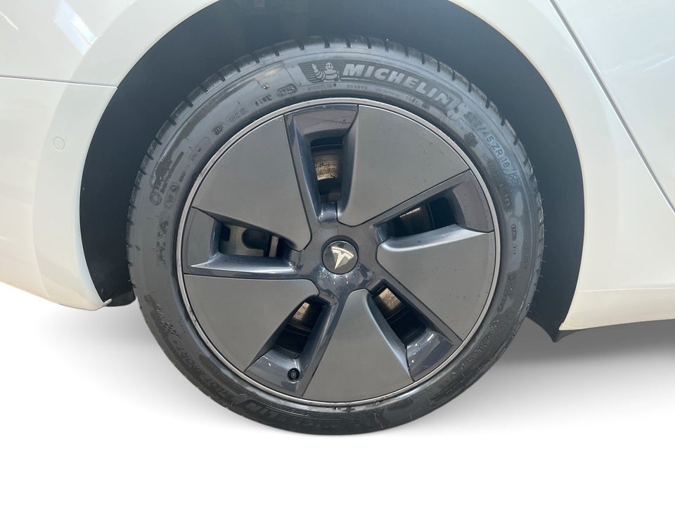 Tesla Model 3 RWD 4d