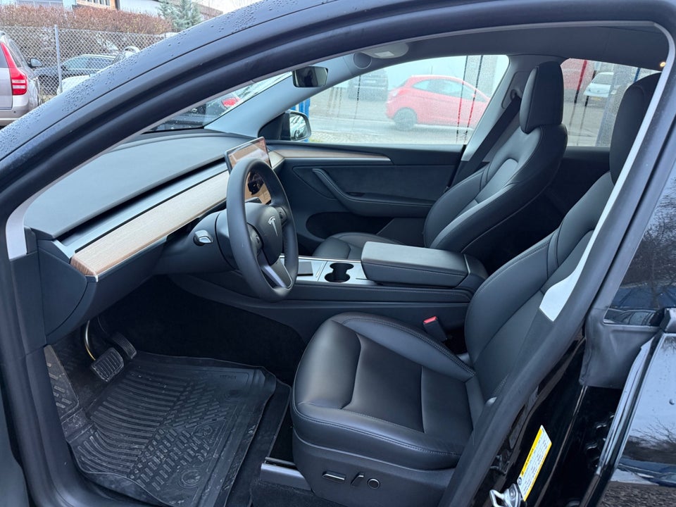 Tesla Model Y Long Range AWD 5d