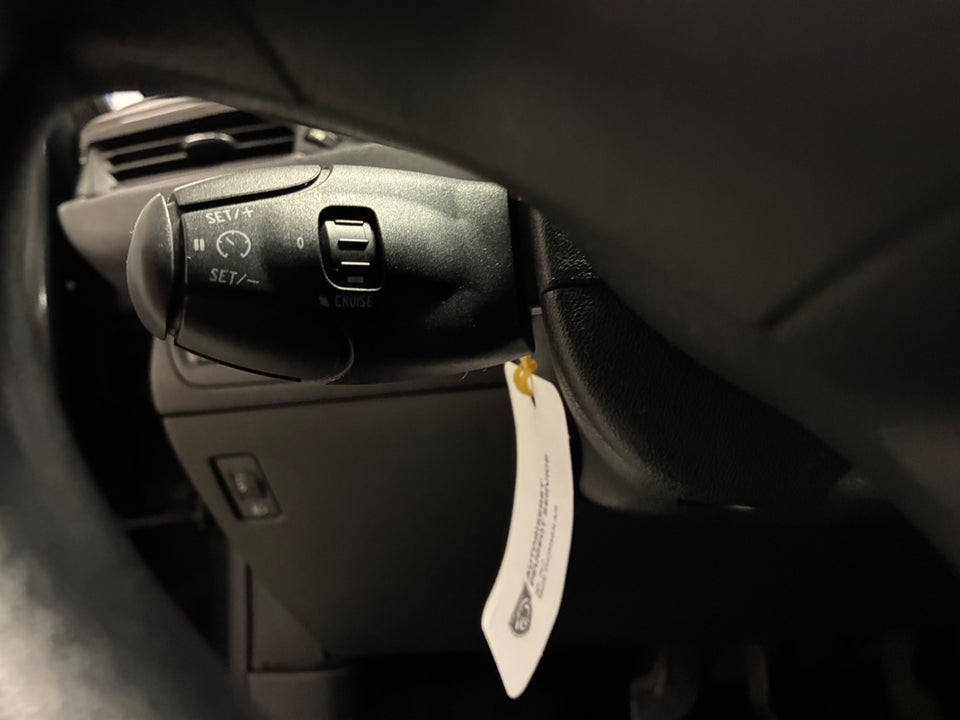 Peugeot 208 1,2 PureTech 82 Allure Sky 5d