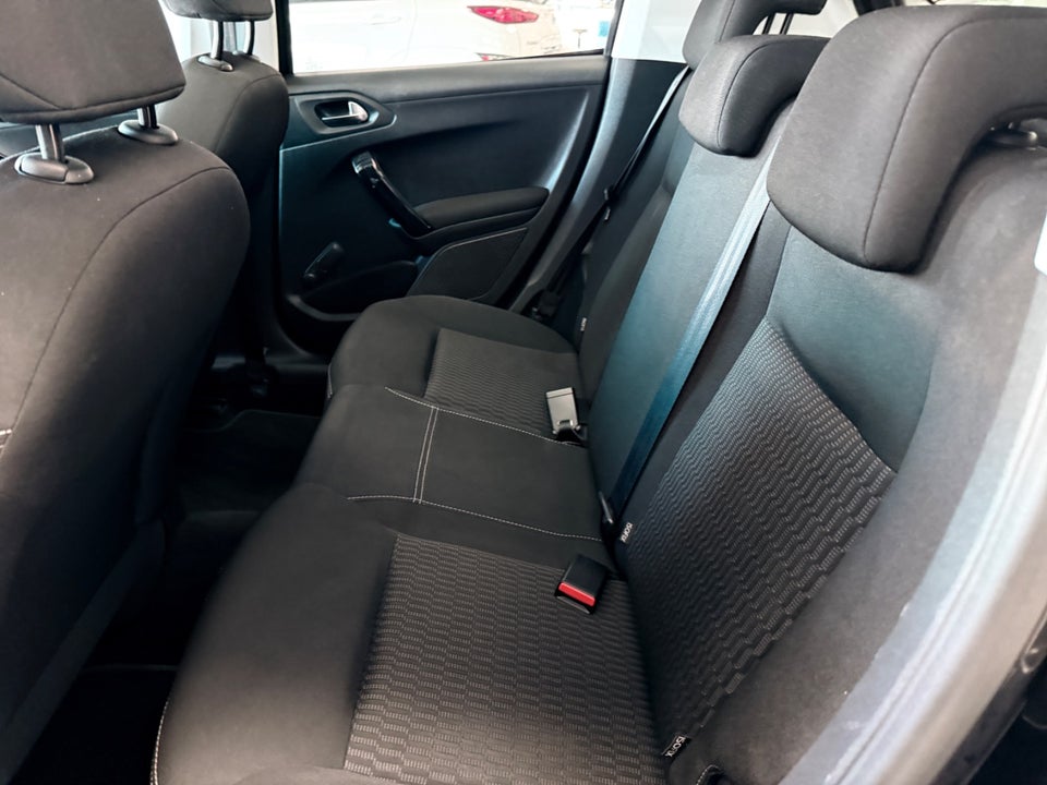 Peugeot 208 1,6 BlueHDi 100 Envy Sky 5d