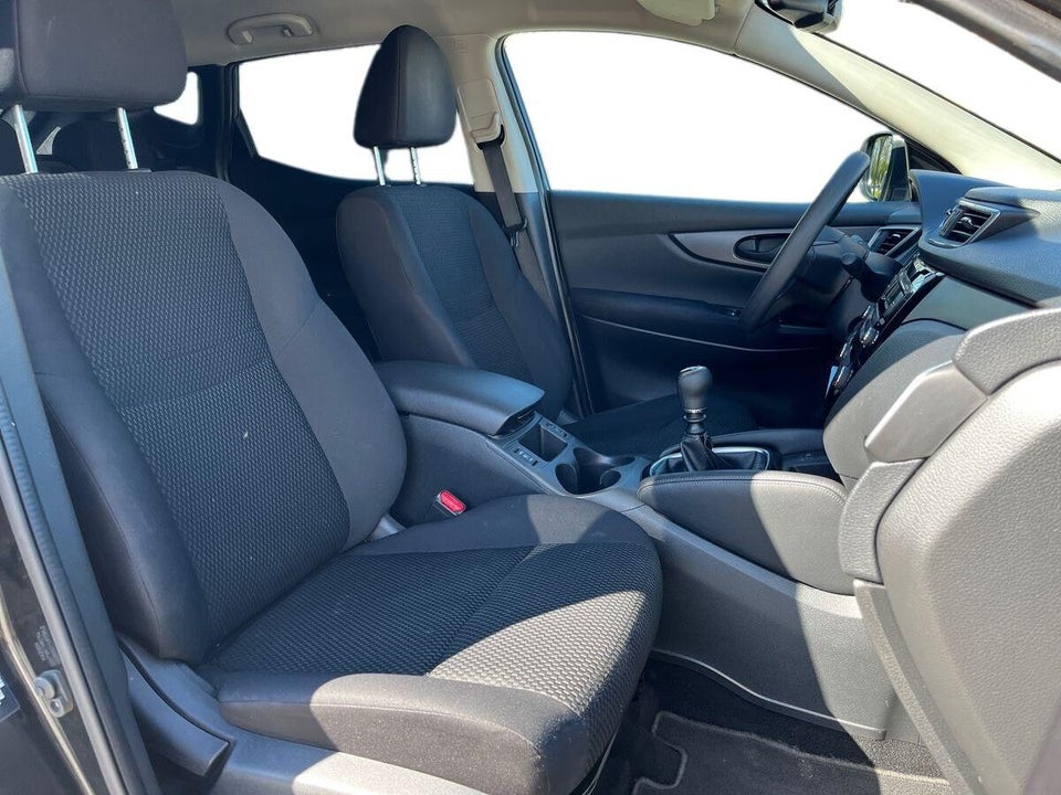 Nissan Qashqai 1,3 Dig-T 140 Visia 5d