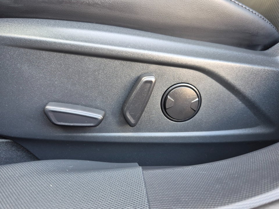 Ford Mustang Mach-E 98 Extended Range AWD 5d