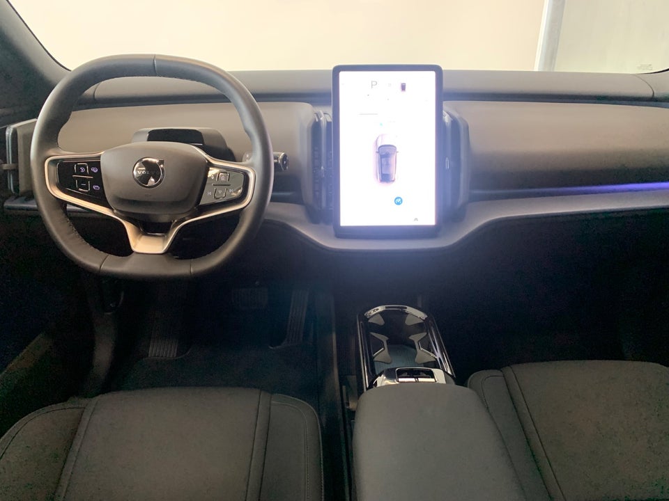 Volvo EX30 Extended Range Plus 5d