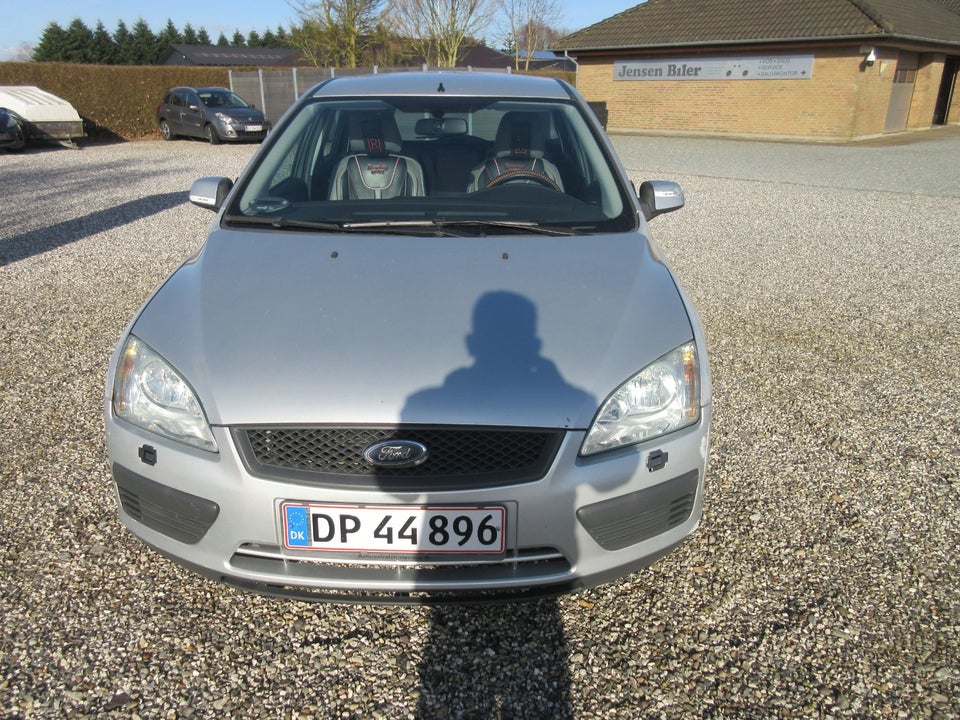 Ford Focus 1,6 Ambiente 100 stc. 5d