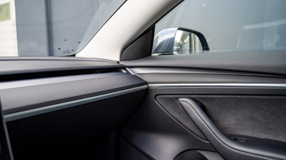 Tesla Model 3 Long Range AWD 4d