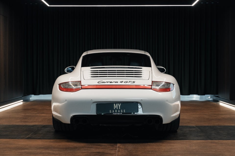 Porsche 911 Carrera 4 GTS 3,8 Coupé 2d