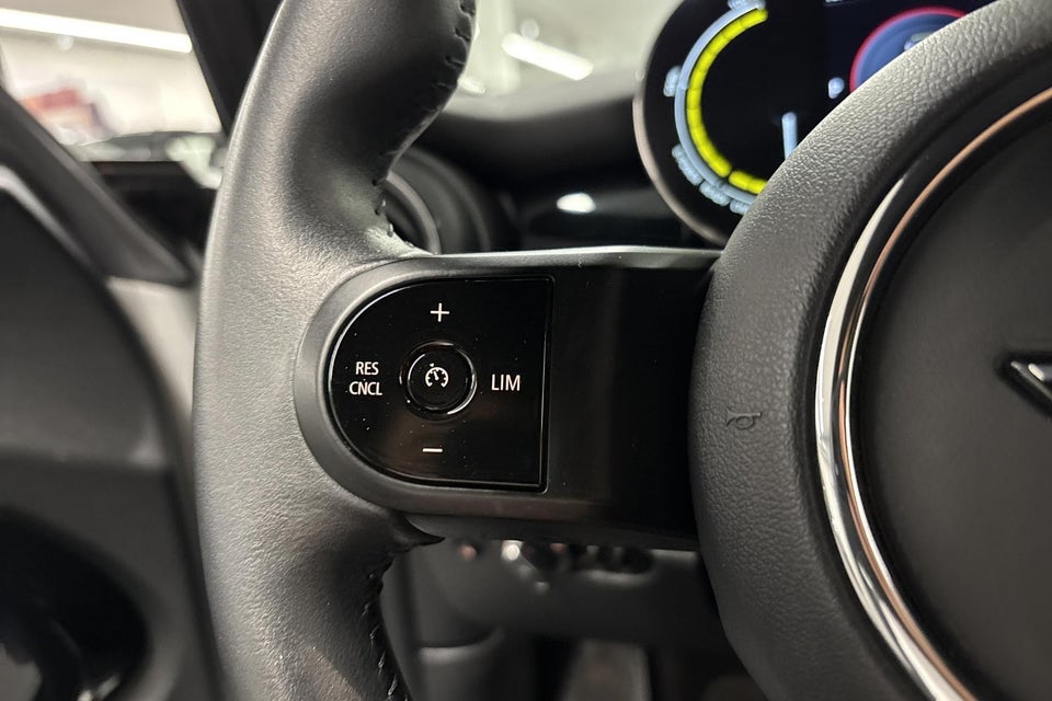 MINI Cooper SE Classic Trim 3d