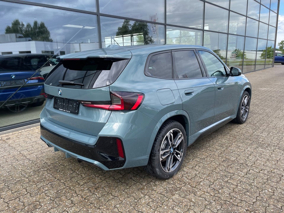 BMW iX1 eDrive20 M-Sport 5d