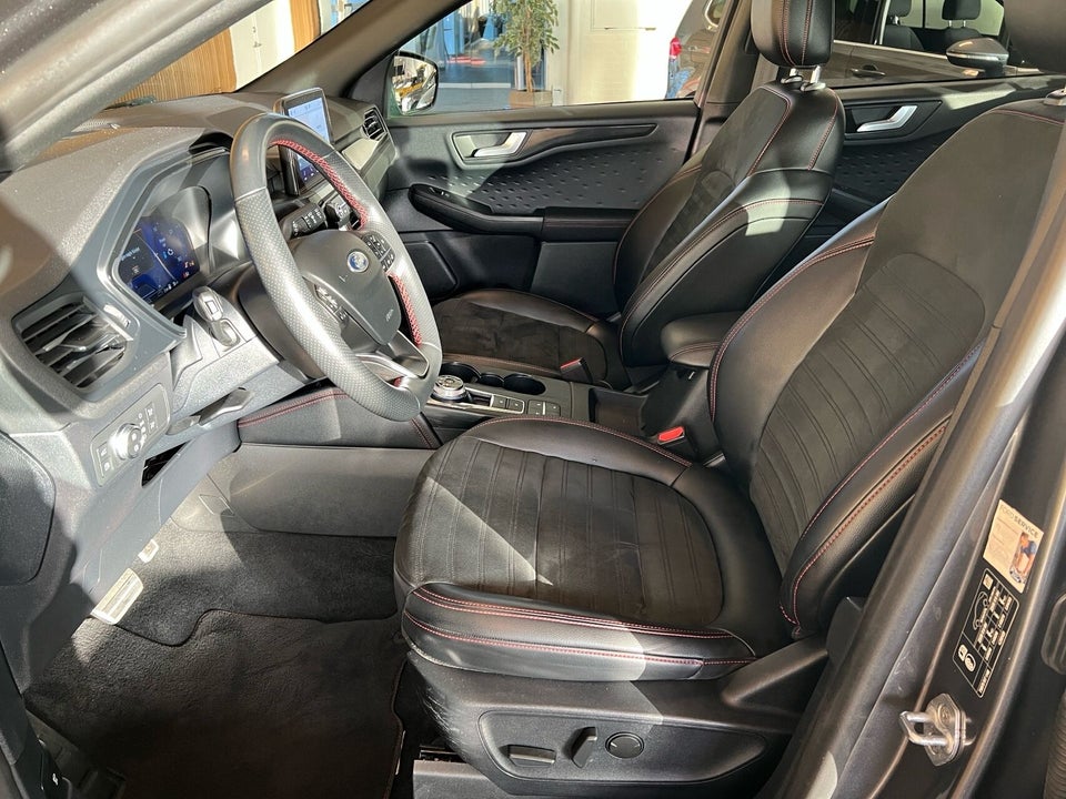 Ford Kuga 2,5 PHEV ST-Line X CVT 5d