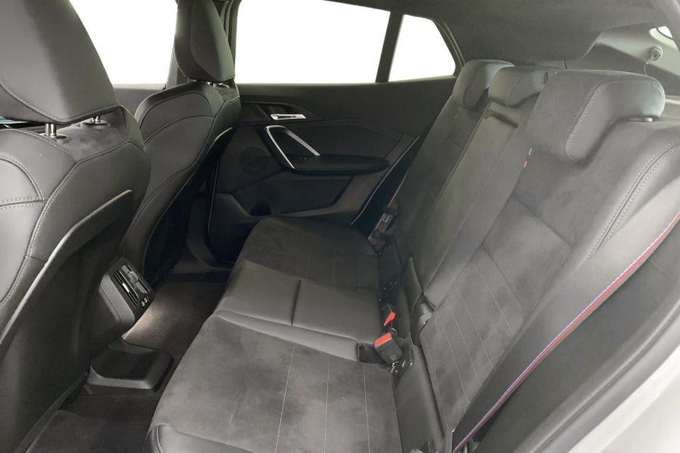 BMW iX2 eDrive20 M-Sport Pro 5d