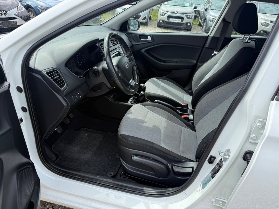 Hyundai i20 1,25 Trend 5d